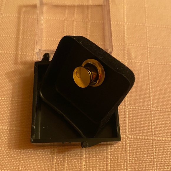 Disney Cast Member Steamboat Willie Pin - Picture 4 of 4